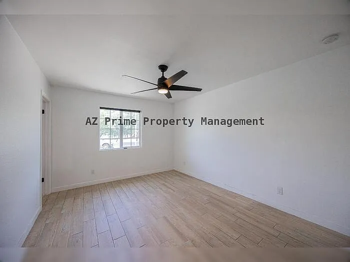 2519 W Vineyard Rd — Photo 13