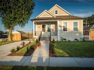 69 Thornton Dr, Chalmette, LA 70043