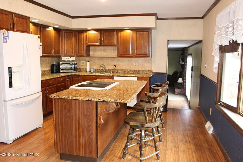 5th image of 16 Huntleigh Drive