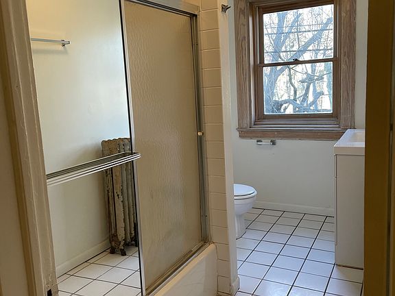 4th image of 2193 Grandview Ave APT 3