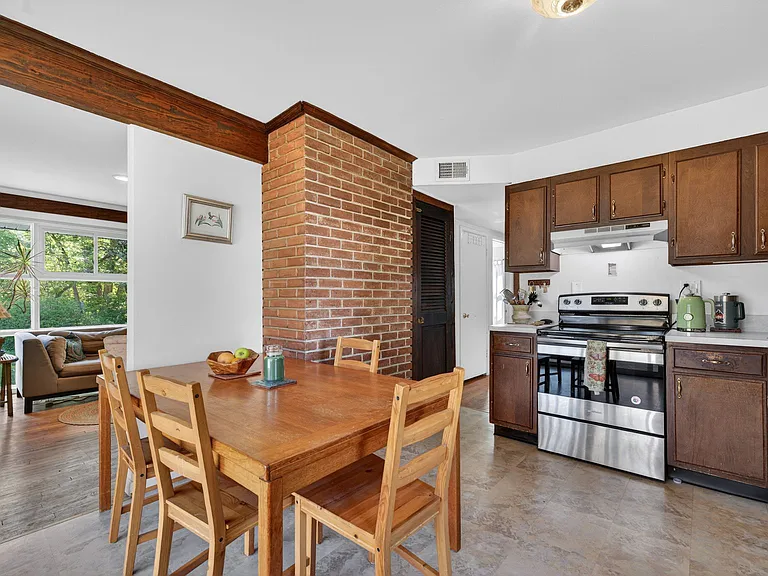 12805 Atlantic Ave — Photo 8