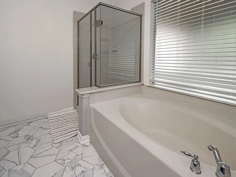 8309 Green Ash Dr — Photo 10