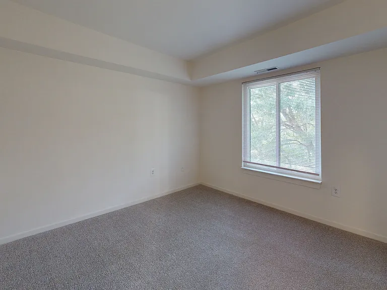 Seneca Place — Photo 62