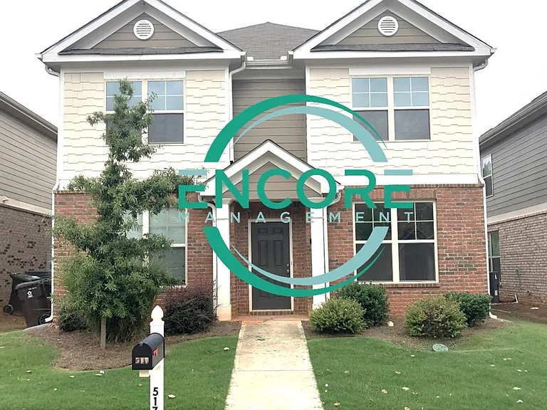 517 Tulip Ln — Photo 1
