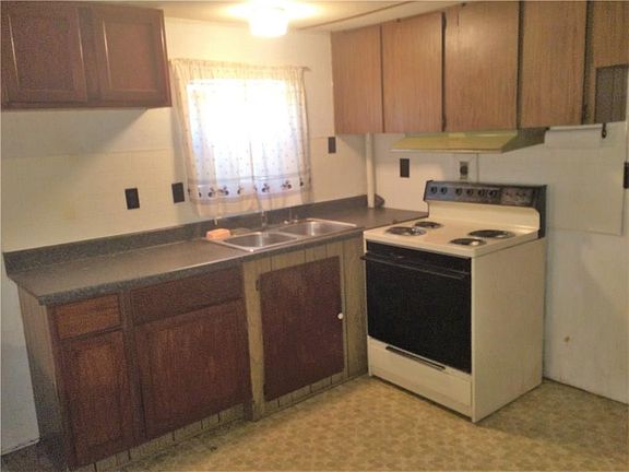 5th image of 2618 Hillside Dr