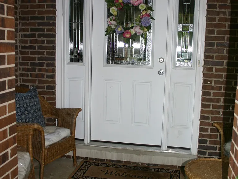 6S546 Sussex Rd — Photo 2