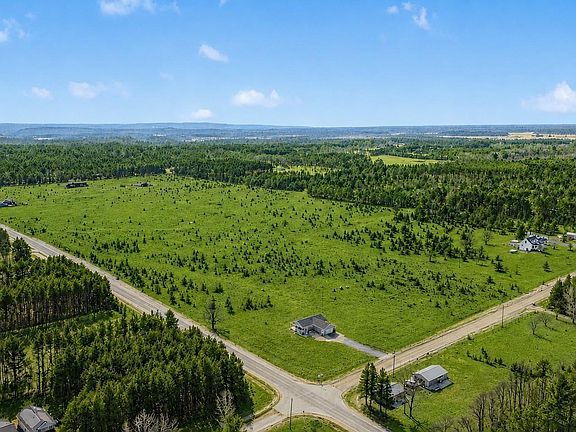 2nd image of 2968 Bowerman Rd