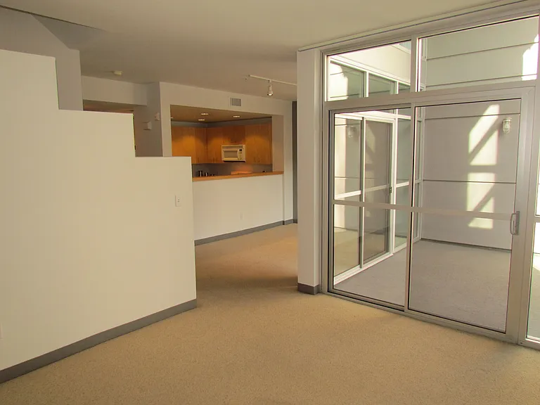 33 South Third — Photo 37