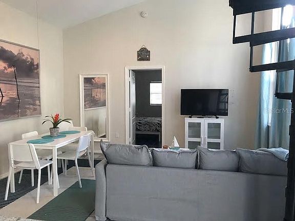 2nd image of 5235 Calle De Costa Rica