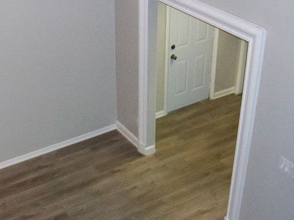 3rd image of 7610 Jana Ln S