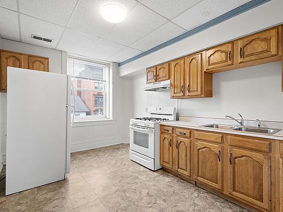 2nd image of 6 E Pike St APT 7