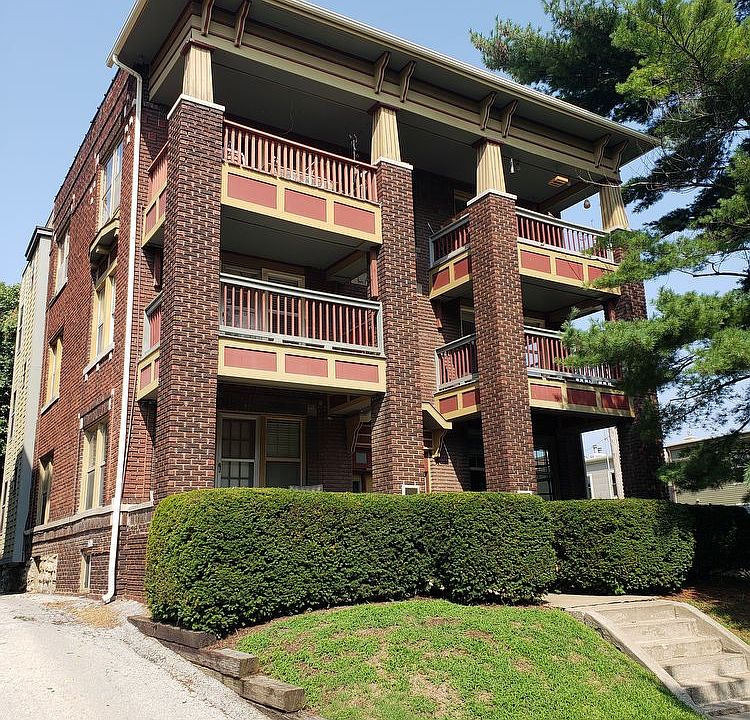 1st image of 3010 Grand Ave Unit 1S
