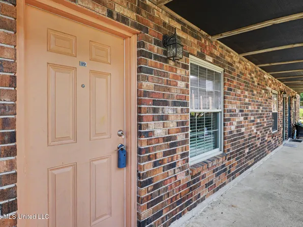 1550 E 2nd St APT T119, Pass Christian, MS 39571