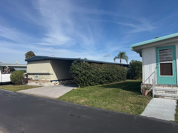 3rd image of 751 10th St E