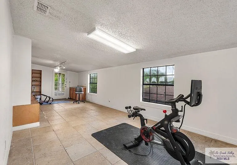 136 W Ruben M Torres Blvd — Photo 19