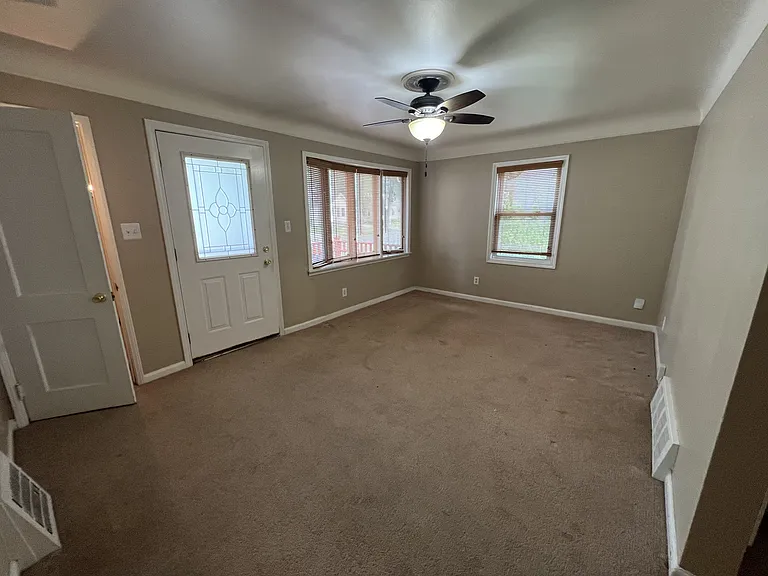 3932 Cummings Ave — Photo 8