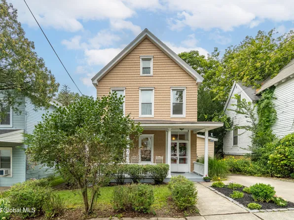 121 Maple Avenue, Troy, NY 12180