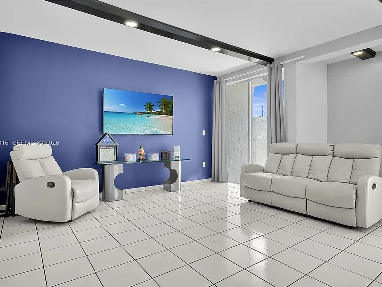 9177 Fontainebleau Blvd #3 — Photo 11