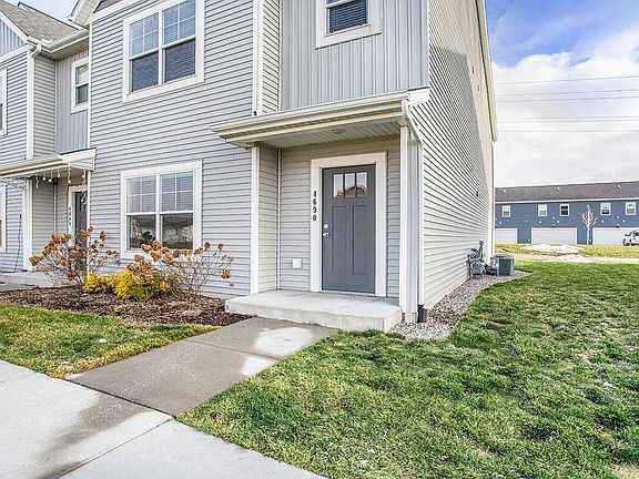 3rd image of 4742 Camden Dr