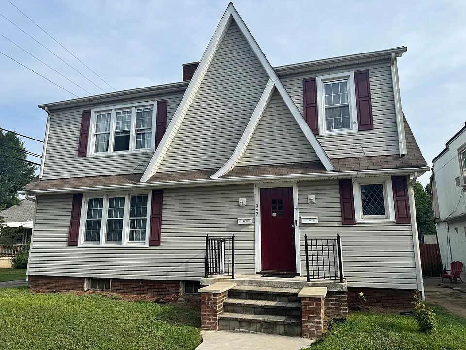 397 Laurel St #1