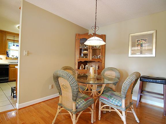 Breakfast just off kitchen