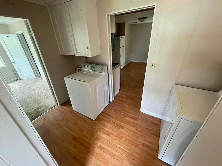 1215 E 3rd Ave — Photo 9