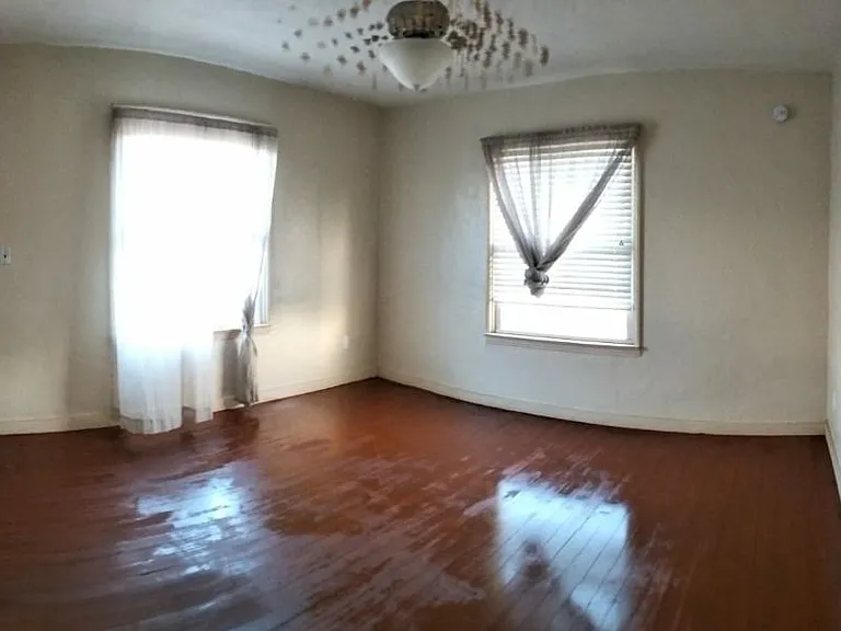 709 Valley Ave — Photo 4
