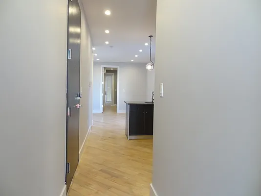 Rented by Premier Metro Realty Corp | media 34