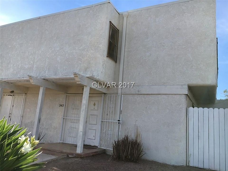 1st image of 3439 Villa Knolls South Dr
