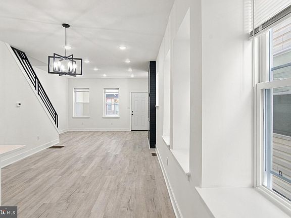 4th image of 4913 Chancellor St