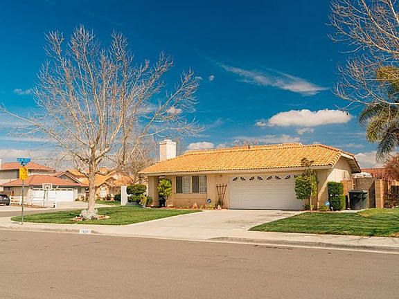2nd image of 1403 Creekwood Ct