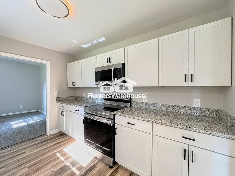 940 Willis St — Photo 10