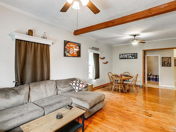 5th image of 302 S 10th St