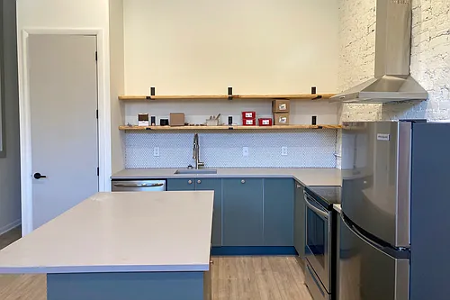 1607 Main St #9 Photo 1