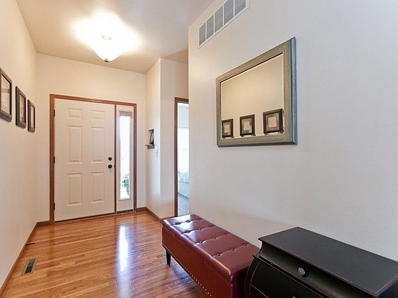 3rd image of 214 Windflower Ln