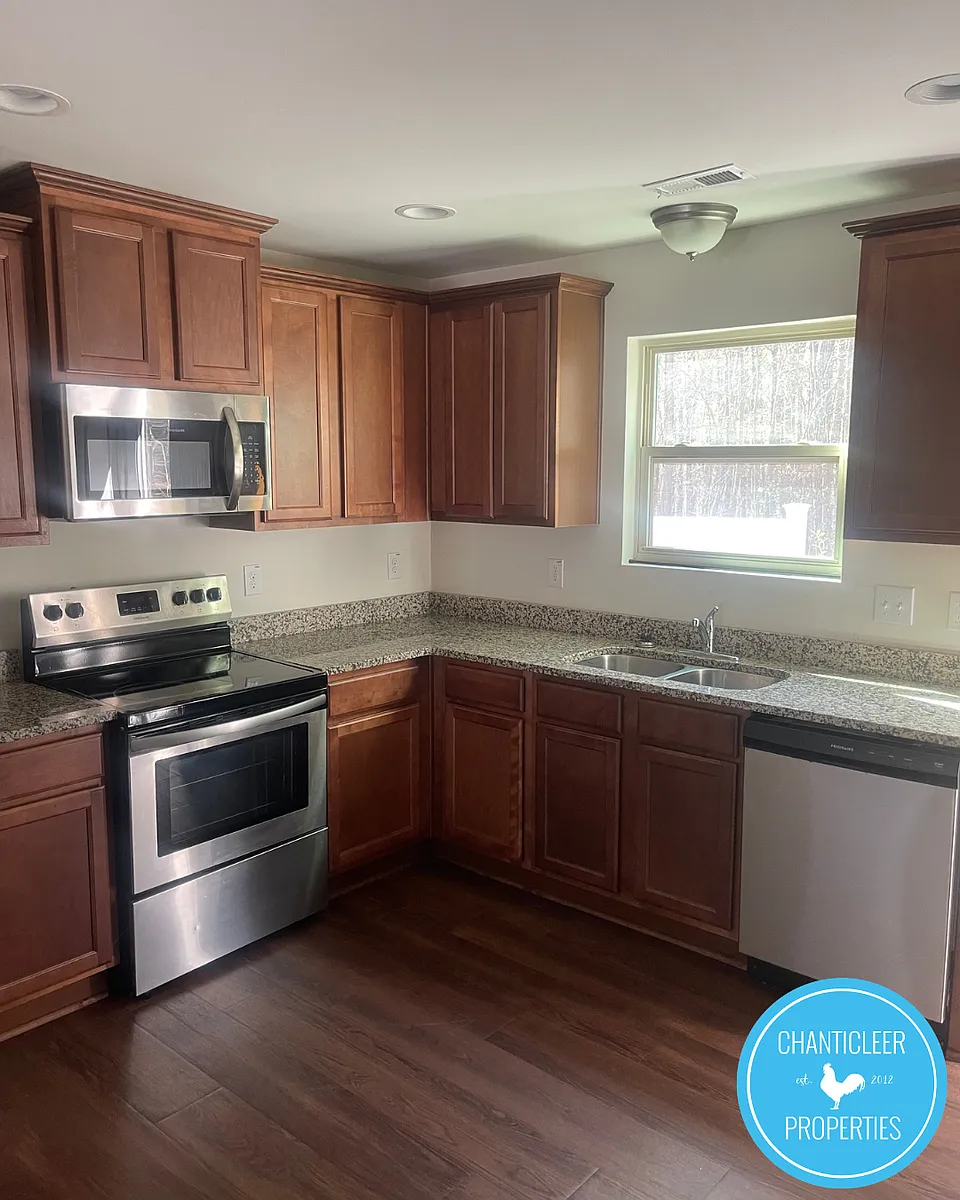 Building Photo - 3290 Ivey Wood Ln #1