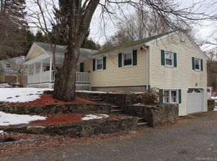 9 Longview Rd, Sandy Hook, CT 06482