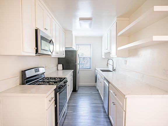 4th image of 1964 S Sherbourne Dr APT 3