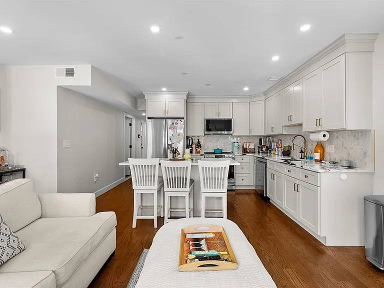 303 Silver St #1 — Photo 3