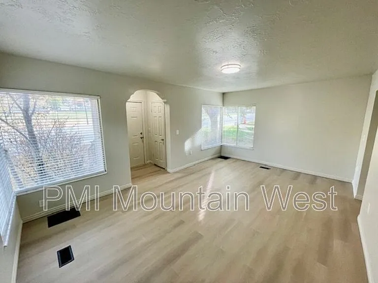 2903 Harrison Blvd — Photo 7