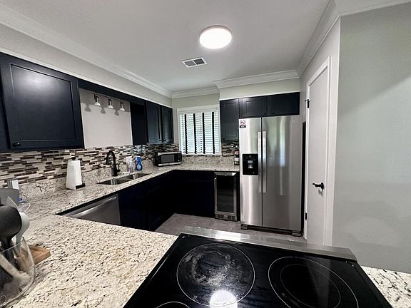 4th image of 200 Hamilton Oaks Dr APT I4
