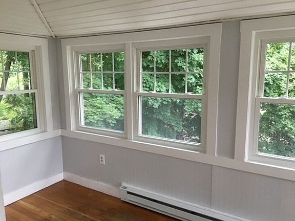 4th image of 190 Norfolk St #2