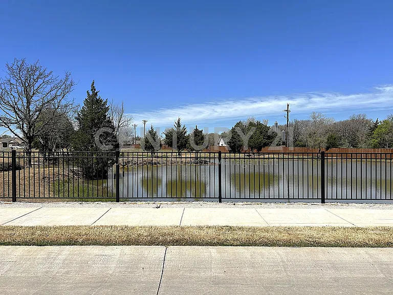 108 Birch Forest Ln — Photo 11