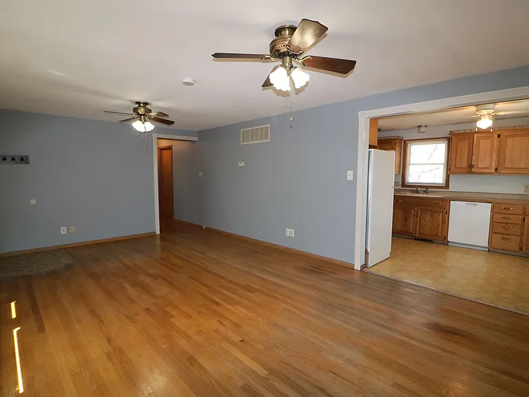 848 Church Ave — Photo 5