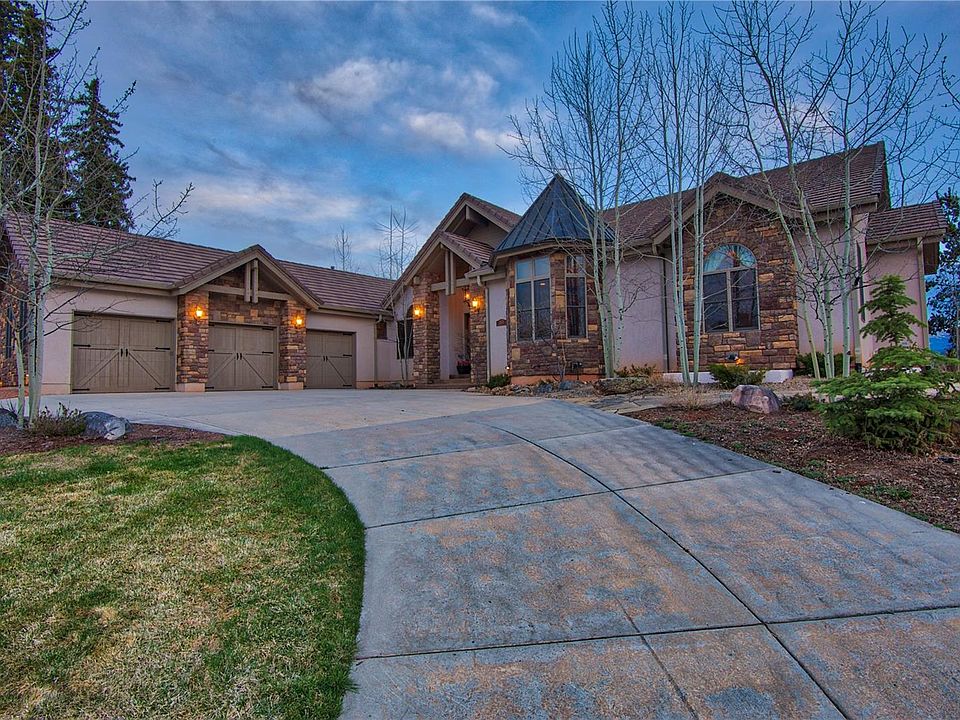 1st image of 555 Pembrook Dr