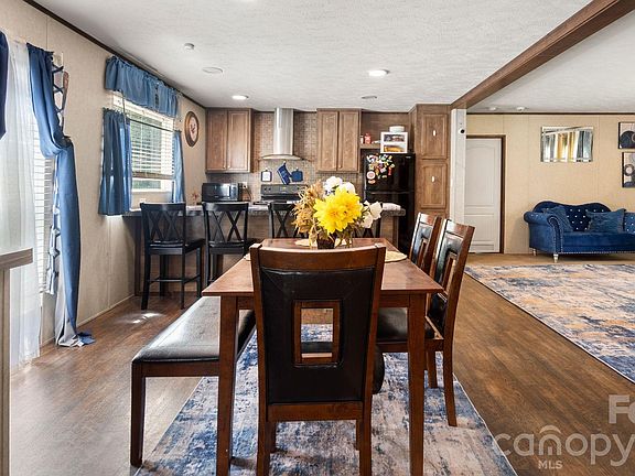 3rd image of 602 Preston Brooks Dr