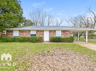 5652 Chickasaw Dr, Horn Lake, MS 38637
