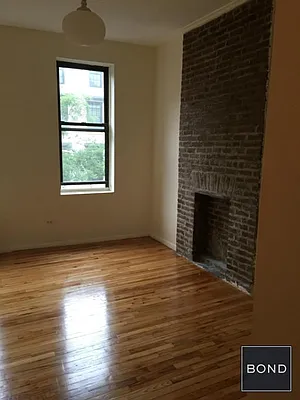 Rented by Bond New York | media 5