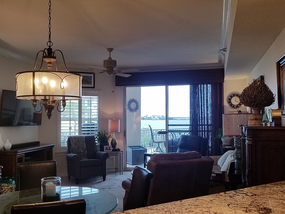 Den View