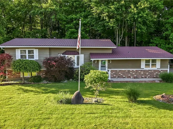 48 Bentley Ave, Greenville, PA 16125